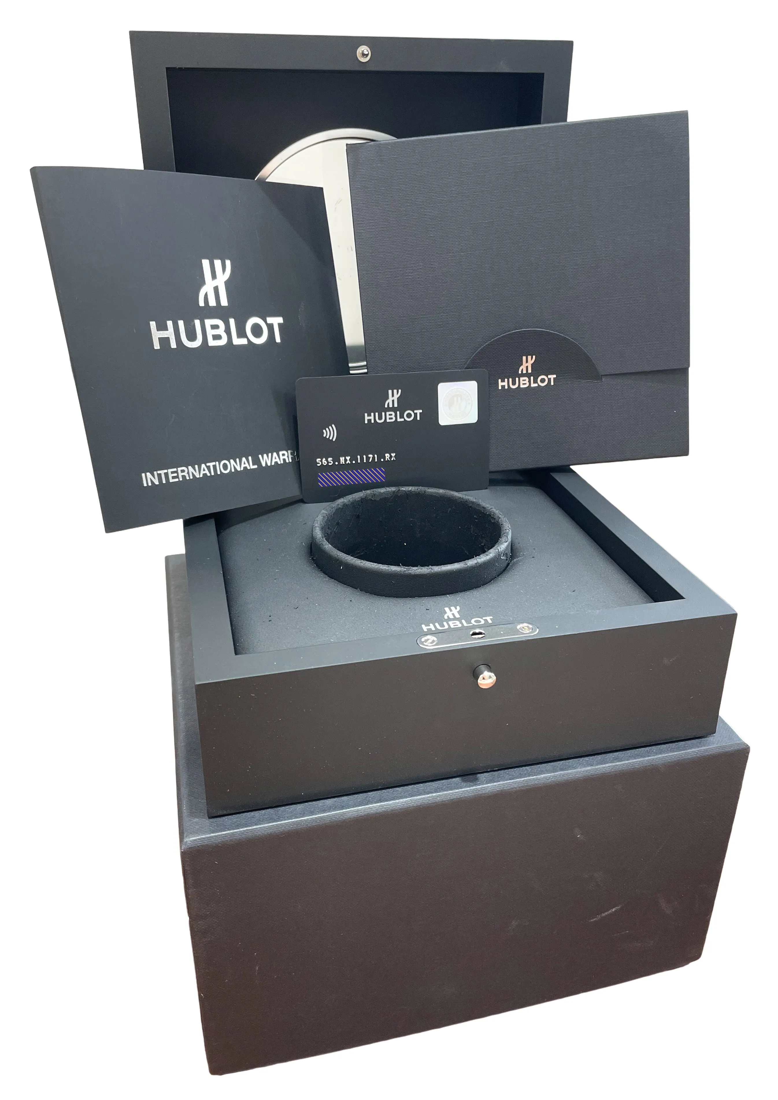 PAPERS Hublot Classic Fusion Automatic TITANIUM Rubber 38mm 565.NX.1171.RX BOX